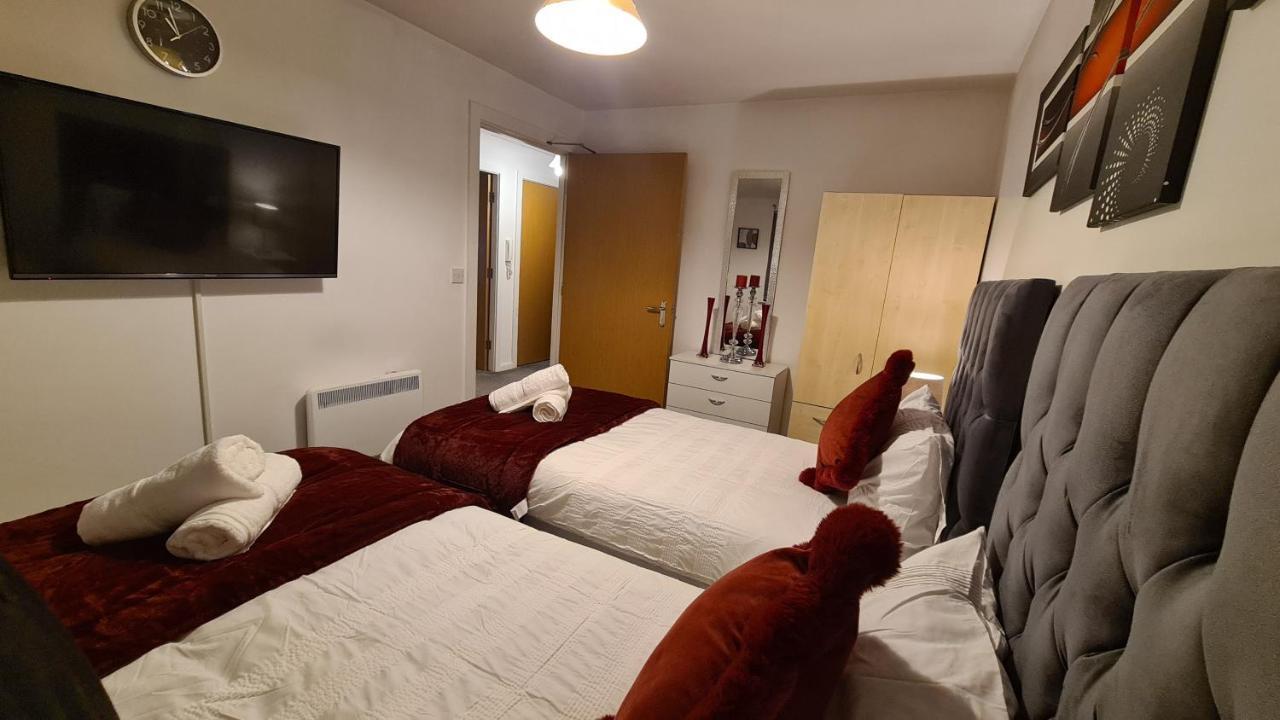 Luxury 2 Bed Apt With Free Wi-Fi & Parking Манчестър Екстериор снимка