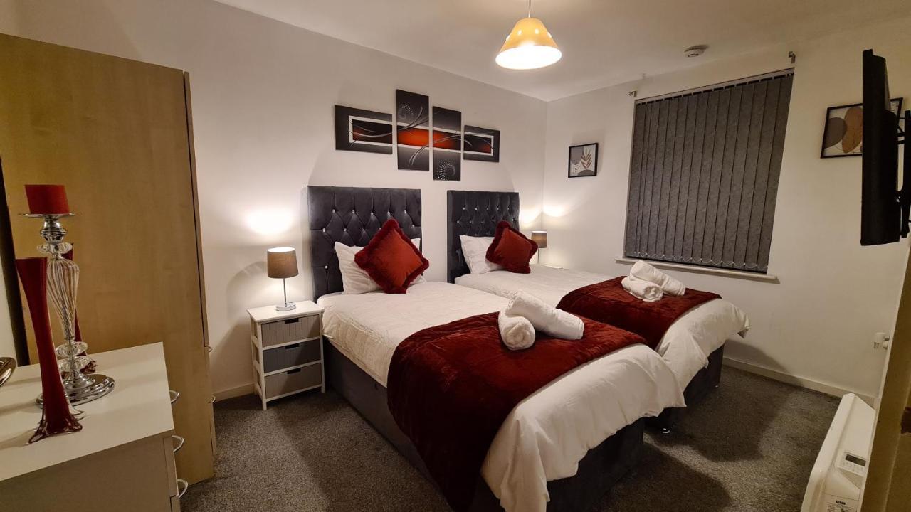 Luxury 2 Bed Apt With Free Wi-Fi & Parking Манчестър Екстериор снимка